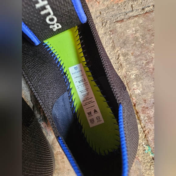 Rothy's Point in Black size 10.5 - Picture 8 of 9